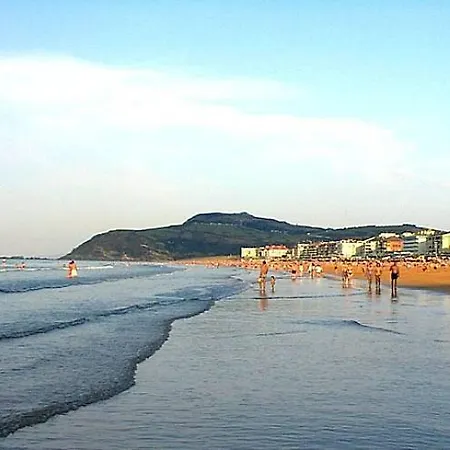 Azaraleku Playa Apartment Zarautz
