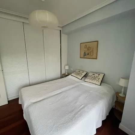 Azaraleku Playa Apartment Zarautz