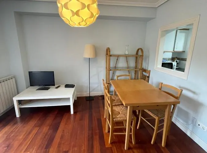 Azaraleku Playa Apartment Zarautz